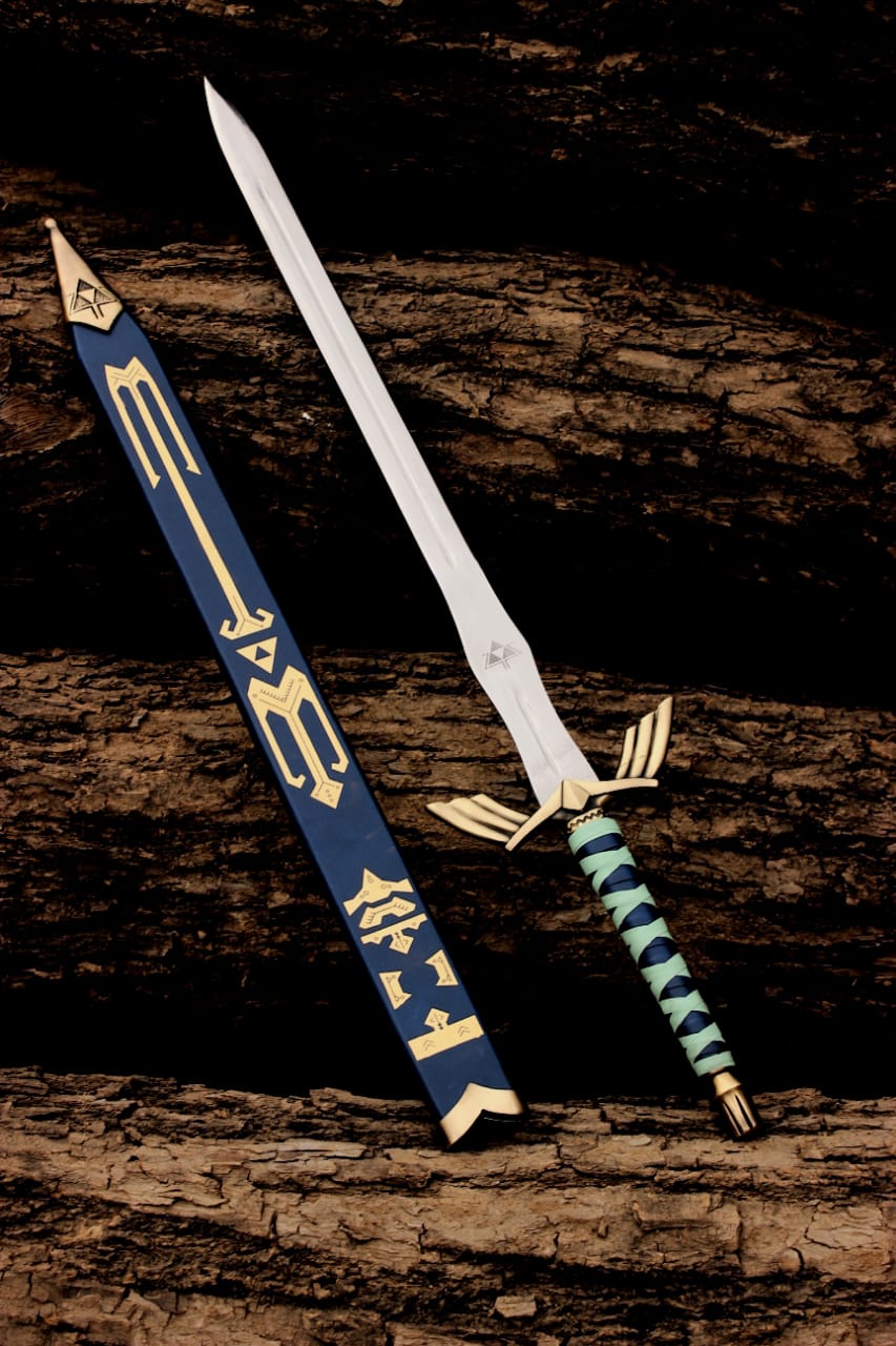 ⚔️ Golden Legend of Zelda Skyward Sword Replica – 40” Stainless Steel Master Sword with Scabbard &amp; Wall Mount