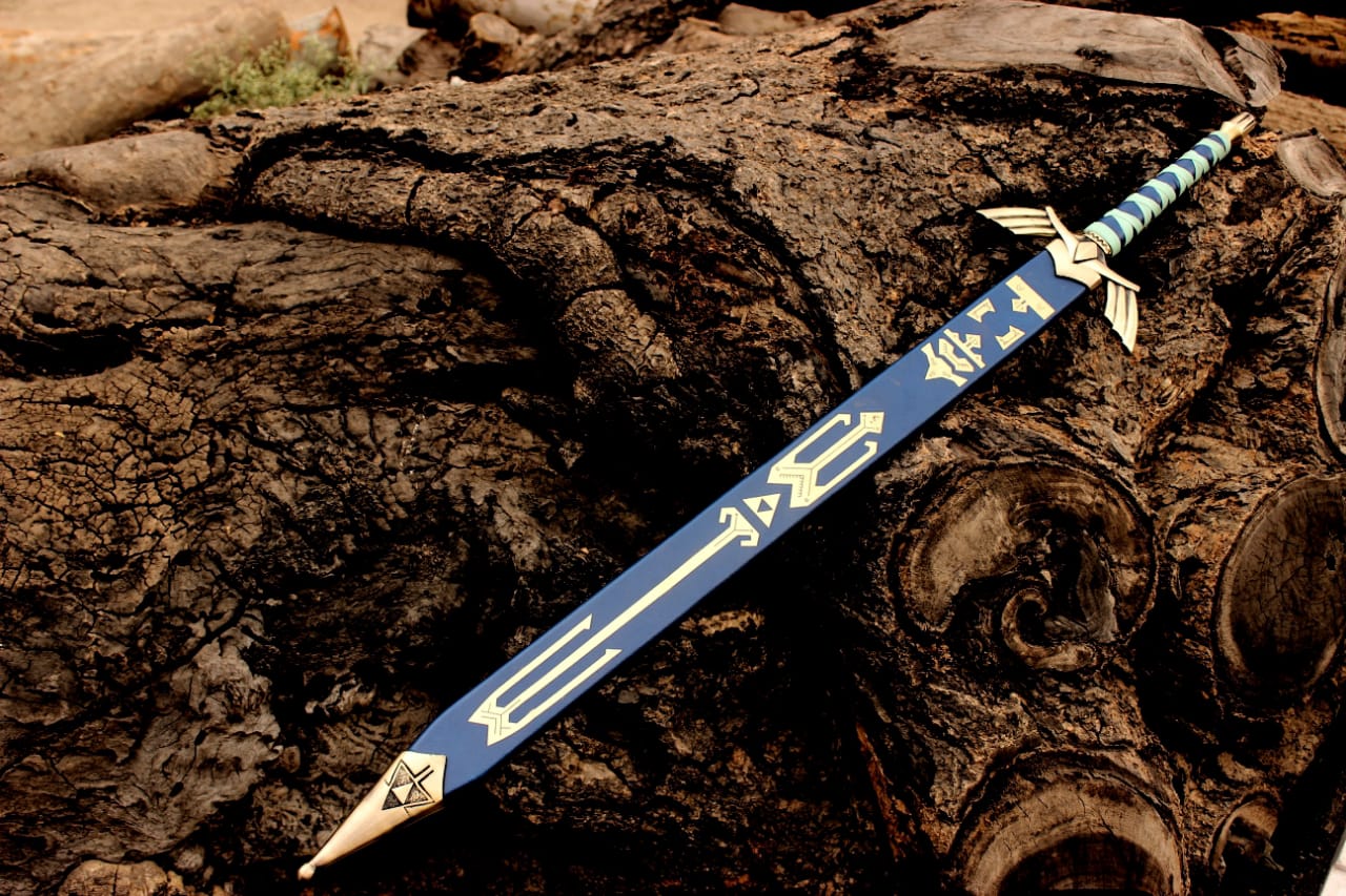 ⚔️ Golden Legend of Zelda Skyward Sword Replica – 40” Stainless Steel Master Sword with Scabbard &amp; Wall Mount