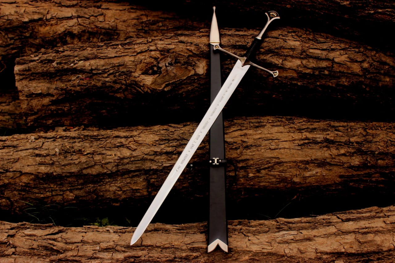 ⚔️ Narsil Sword of King Aragorn (Strider) Replica – 40” Stainless Steel Sword with Scabbard &amp; Wall Mount